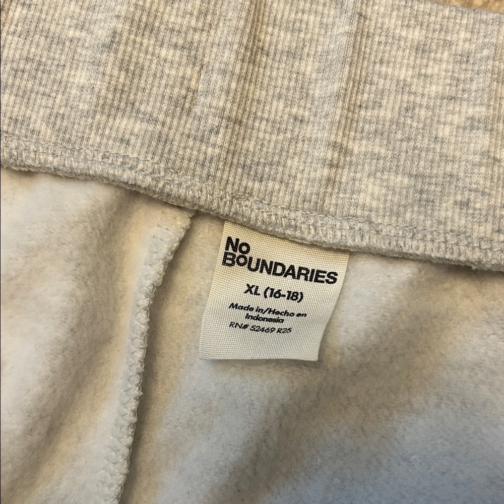 Women’s Sweatpants No Boundaries XL 16-18 - Picture 2 of 5